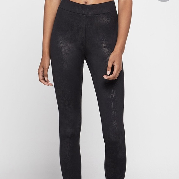 3/$30🌻| BCBG Foiled Leggings - Picture 2 of 7